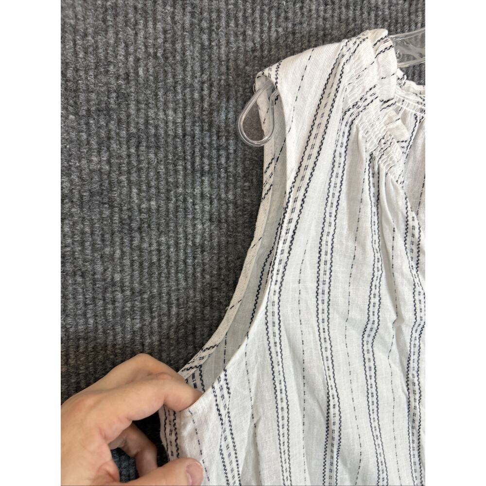 Time and Tru White and Navy Vertical Stripe Ruffle V-Neck Sleeveless Top - Picture 5 of 10